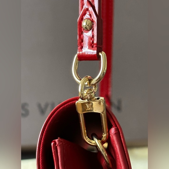 LOUIS VUITTON Vernis Rossmore MM Pomme D'Amour New AUTHENTIC Clutch Shoulder Bag - Picture 10 of 17